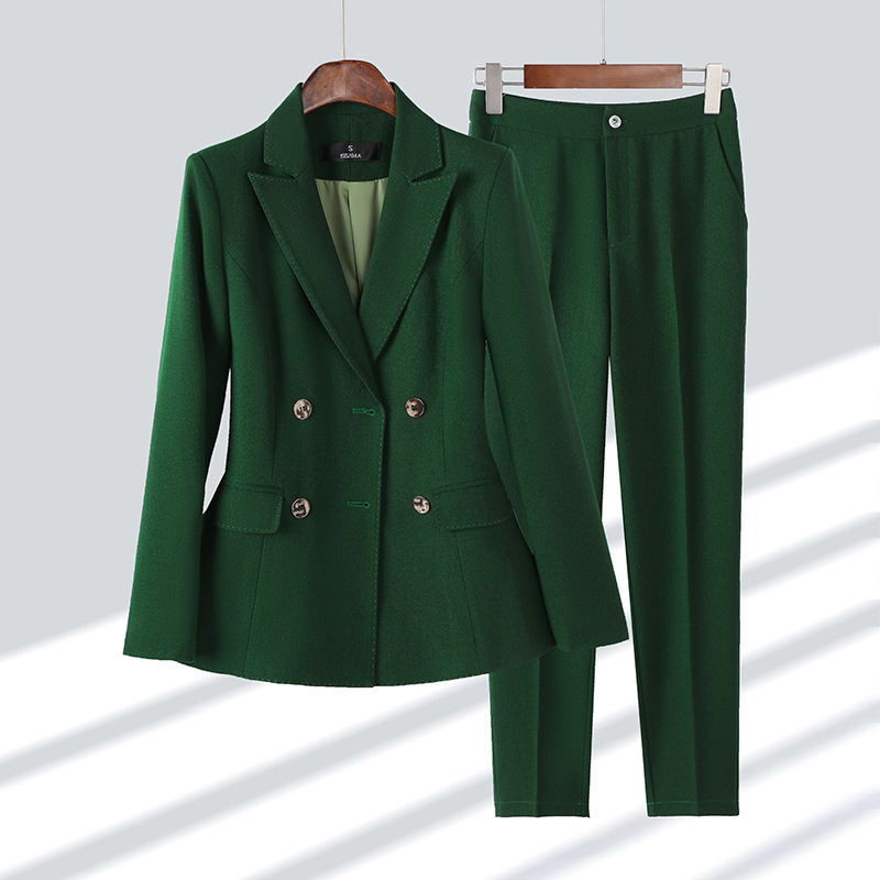 Women Formal Wear With Black Blazer - Abito da donna alla moda con