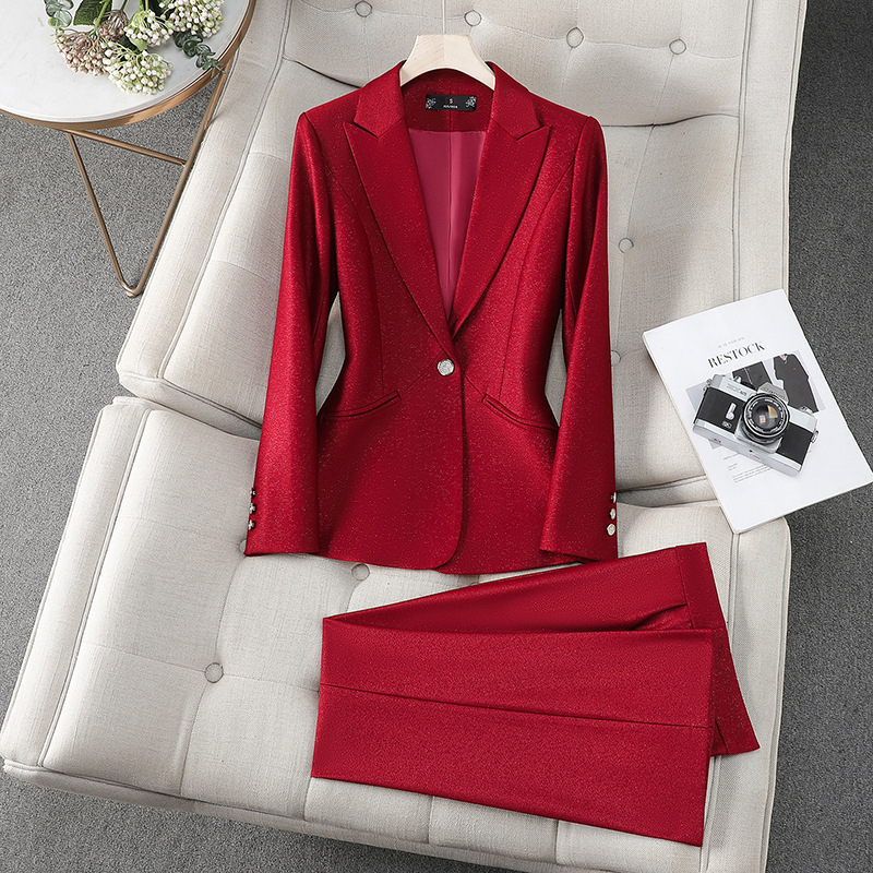 Completo da donna formale con  - Women Formal Wear With Black Blazer recensione e prezzo
